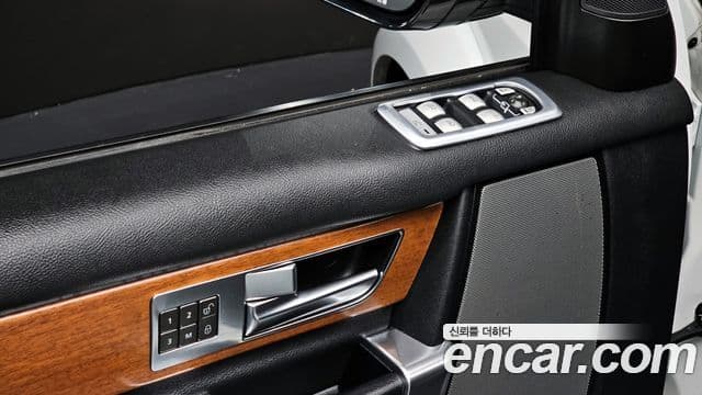 Land Rover Discovery 4 3.0 SDV6 SE, 2015 19