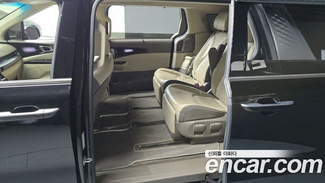Kia Carnival 4세대 Signature, 2021 11