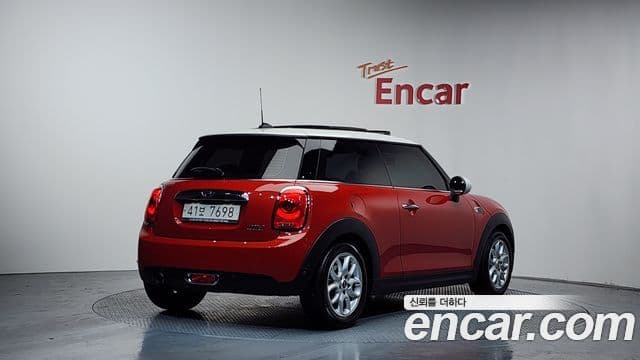 Mini Cooper 3세대, 2017 2