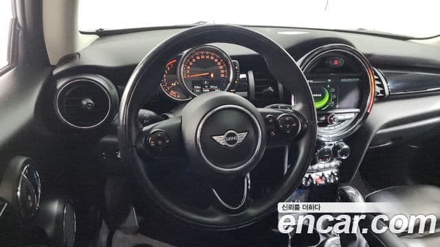 Mini Cooper 3세대, 2017 13