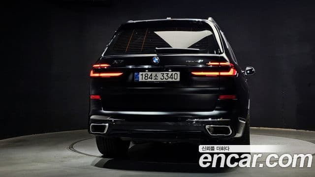 BMW X7 (G07) xDrive 40i M Sport 6인승, 2025 4