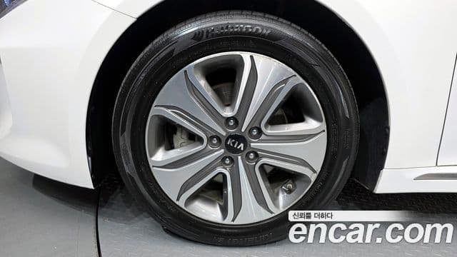 Kia K5 гибрид 2세대 Noblesse, 2016 все фото