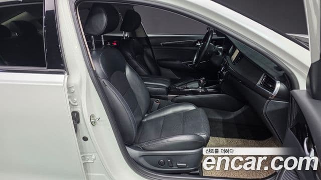 Kia All New K7 Noblesse, 2016 10