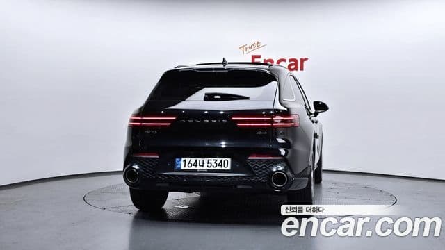 Genesis GV70, 2021 4