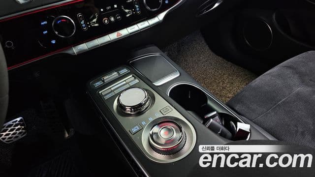 Genesis GV70, 2021 9