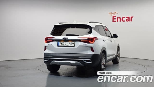 Kia Seltos Signature, 2022 4