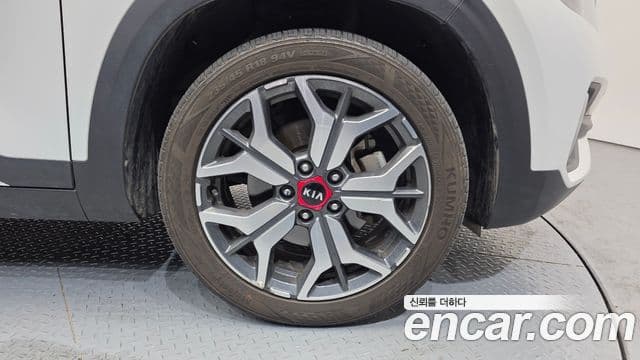 Kia Seltos Signature, 2022 все фото