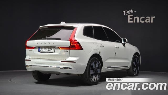 Volvo XC60 2세대 T8 Ultra Bright, 2025 2