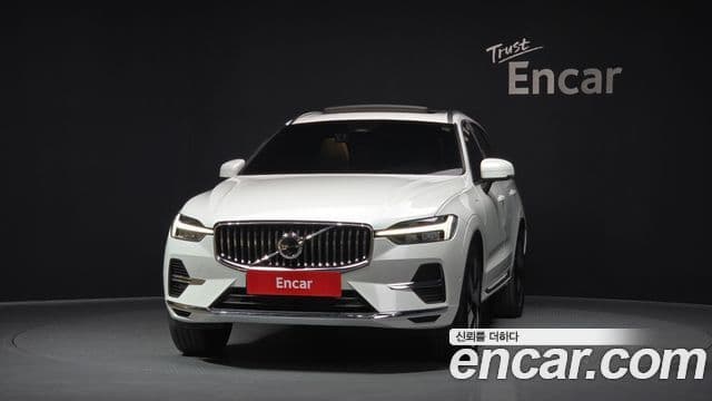 Volvo XC60 2세대 T8 Ultra Bright, 2025 3