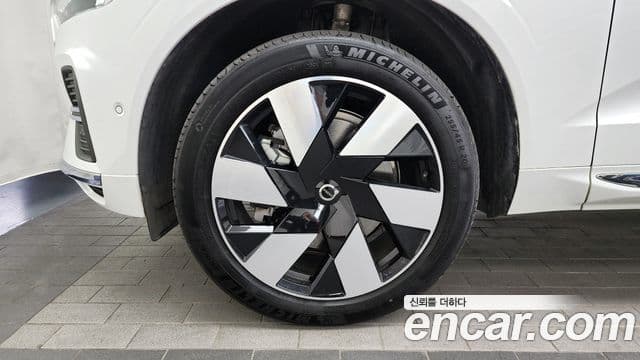 Volvo XC60 2세대 T8 Ultra Bright, 2025 все фото