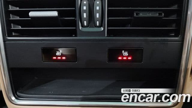 Porsche Cayenne (PO536), 2019 18