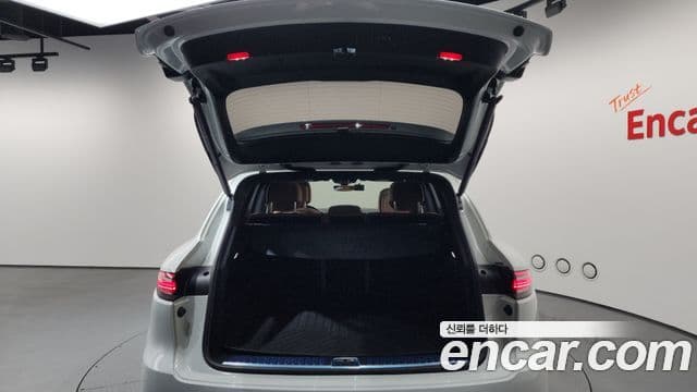 Porsche Cayenne (PO536), 2019 20