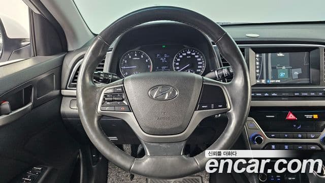 Hyundai Avante AD 1.6 GDI Smart, 2016 17