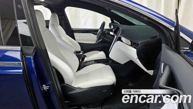 Tesla модель X Long Range, 2020 11