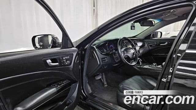 Kia K9 Special, 2013 10