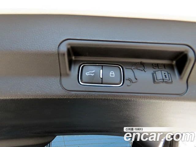 Ford Explorer 6세대, 2022 15