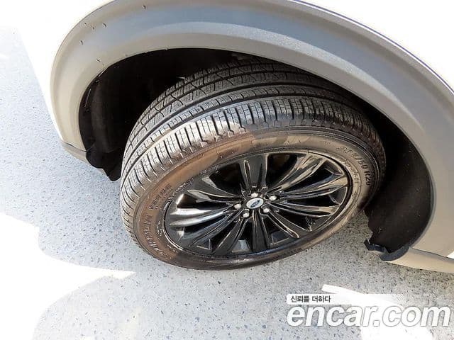 Ford Explorer 6세대, 2022 20