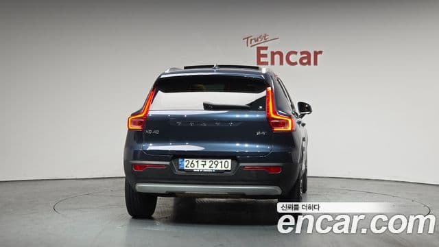Volvo XC40 B4 Inscription, 2022 4
