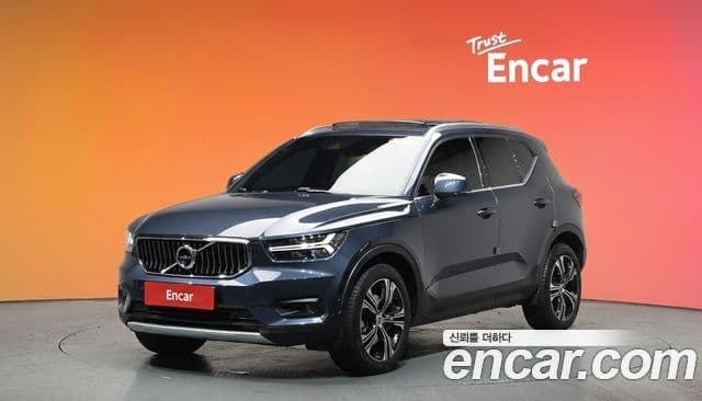 Volvo XC40 B4 Inscription, 2022 1