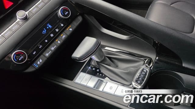 Hyundai Avante гибрид (CN7) Modern, 2022 9