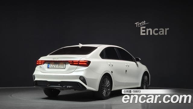 Kia The / новый New K3 2세대 Signature, 2023 2