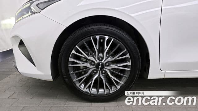 Kia The / новый New K3 2세대 Signature, 2023 все фото