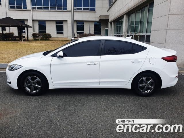 Hyundai Avante AD 1.6 GDI Smart, 2016 12