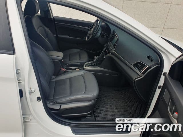 Hyundai Avante AD 1.6 GDI Smart, 2016 14