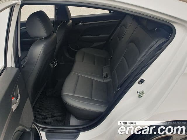 Hyundai Avante AD 1.6 GDI Smart, 2016 15