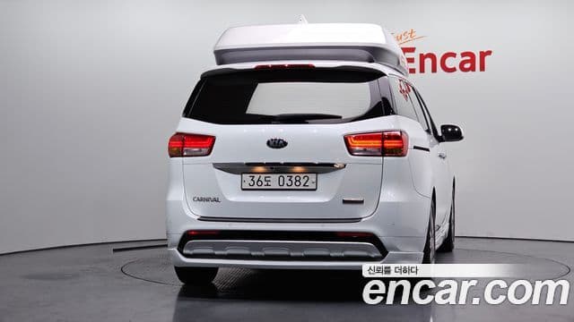 Kia All New Carnival Noblesse, 2017 4