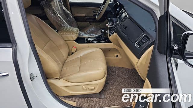 Kia All New Carnival Noblesse, 2017 10