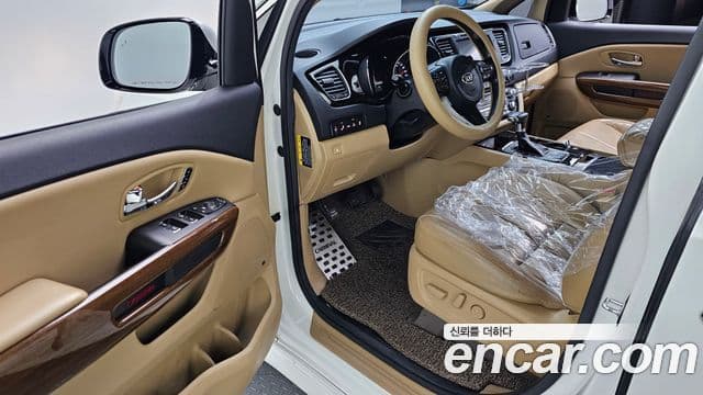 Kia All New Carnival Noblesse, 2017 11