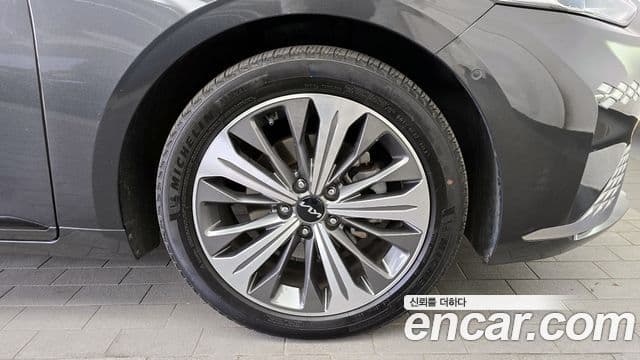 Kia K8 гибрид Signature, 2023 все фото