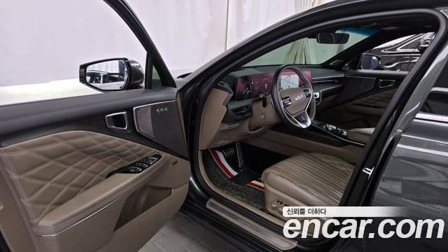 Kia K8 гибрид Signature, 2023 10