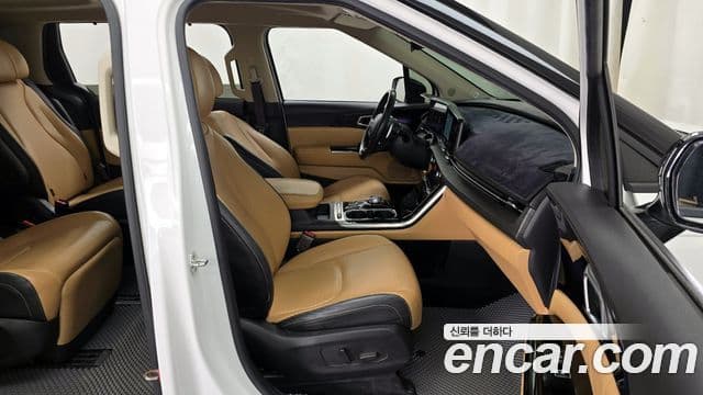 Kia Carnival 4세대 Signature, 2022 11