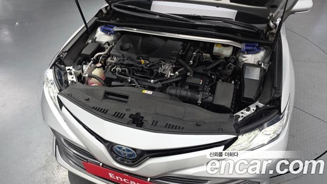 Toyota 캠리 (XV70) 2.5 XLE гибрид, 2018 6