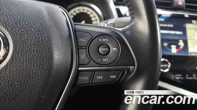 Toyota 캠리 (XV70) 2.5 XLE гибрид, 2018 18