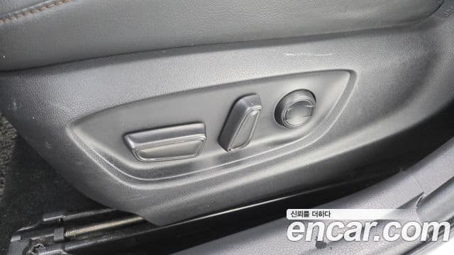 Toyota 캠리 (XV70) 2.5 XLE гибрид, 2018 19