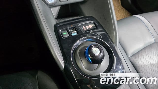 Nissan 리프 (ZE1) EV SL, 2019 9