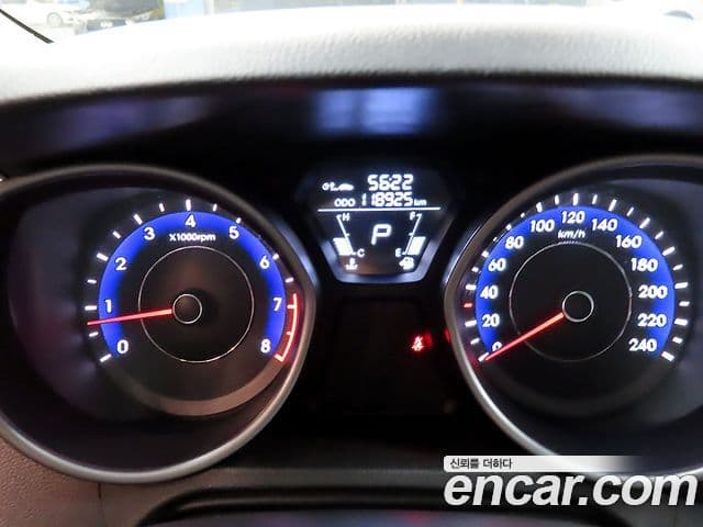 Hyundai Avante MD Luxury, 2011 10