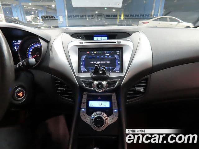 Hyundai Avante MD Luxury, 2011 13