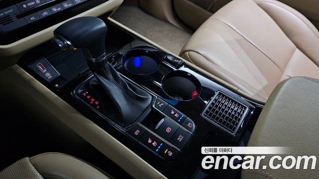 Kia The / новый New Carnival Noblesse Special, 2019 9