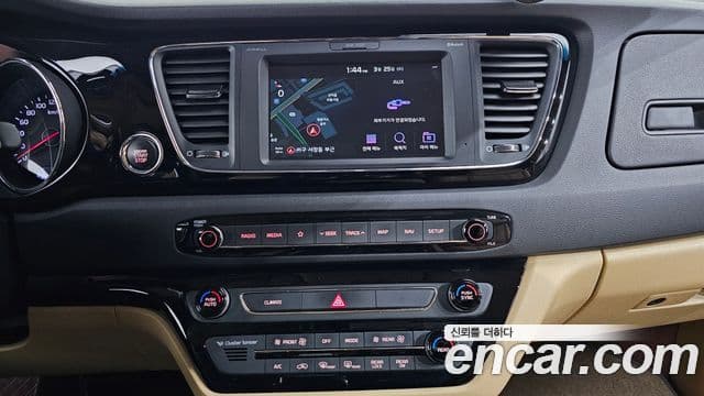 Kia The / новый New Carnival Noblesse Special, 2019 14