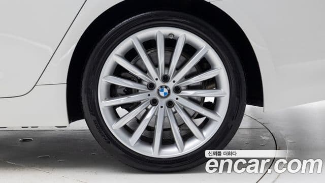 BMW 5시리즈 (G30) Luxury, 2023 все фото