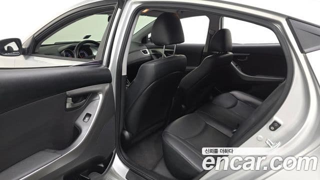 Hyundai Avante MD M16 GDI Smart, 2013 11