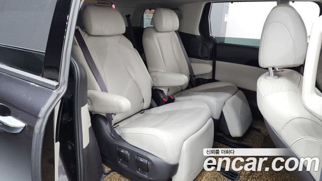 Kia Carnival 4세대 Signature, 2021 12