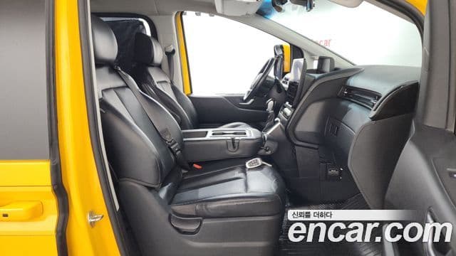 Hyundai Staria 11인승, 2022 11