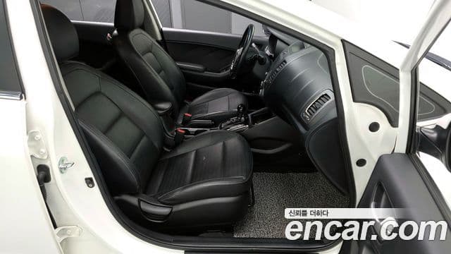 Kia The / новый New K3 E тип, 2016 13