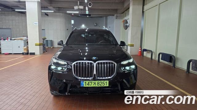 BMW X7 (G07) xDrive 40i M Sport 6인승, 2025 1