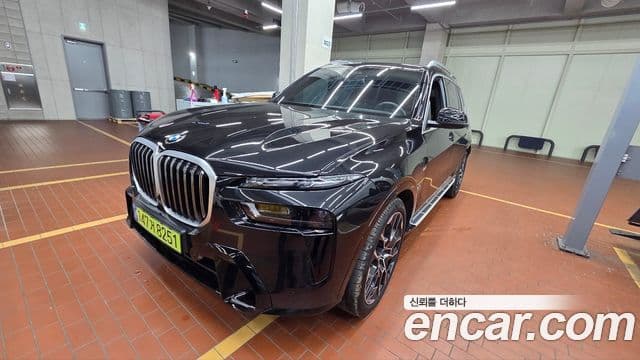BMW X7 (G07) xDrive 40i M Sport 6인승, 2025 2